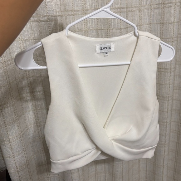 Space 46 Boutique Tops - White v-neck crop top